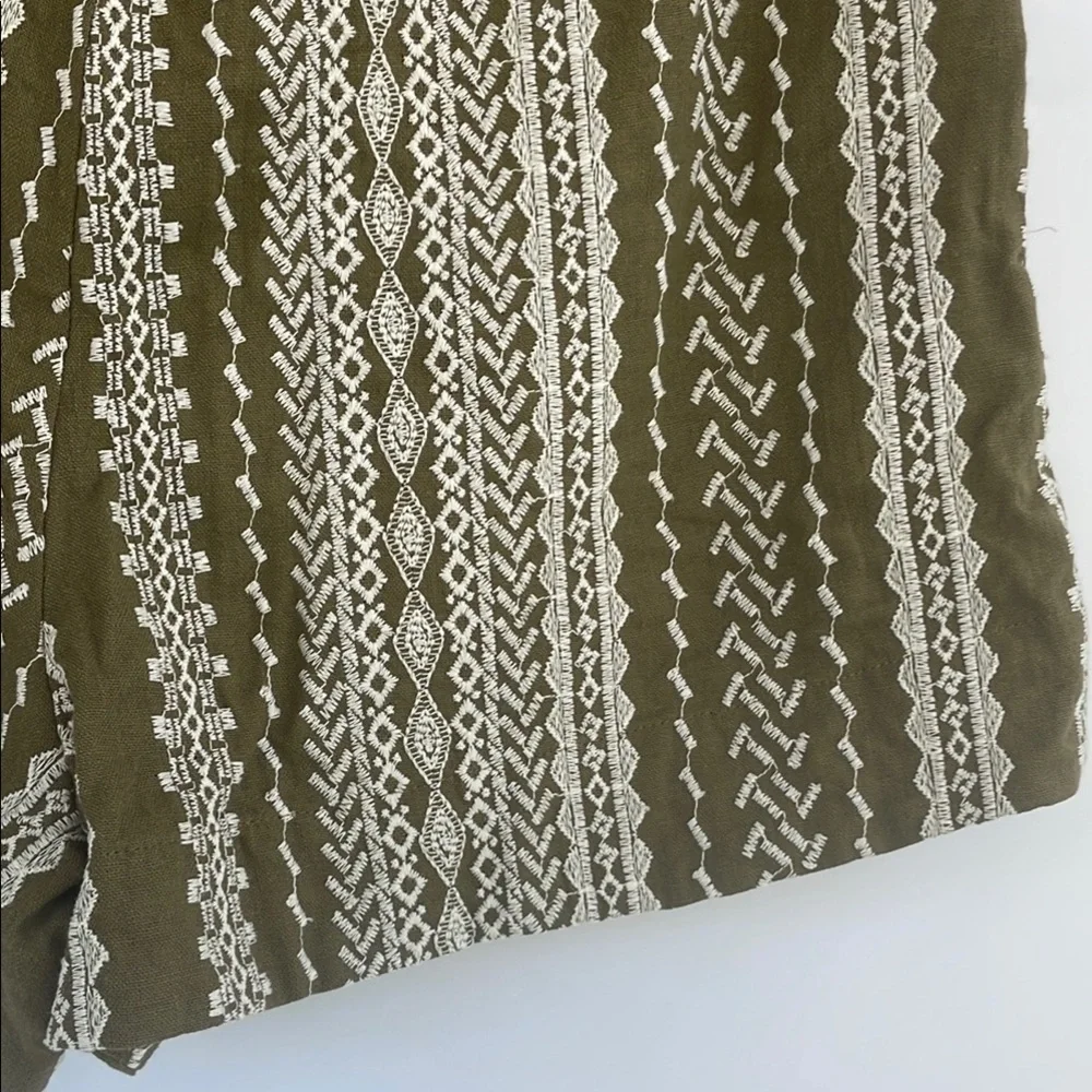 House of Harlow 1960 High Waist Green and Cream Linen Blend Shorts XS